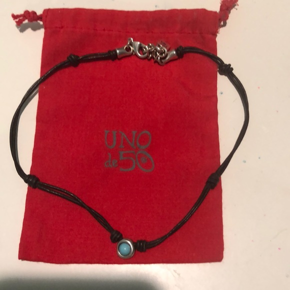 UNO are 50 chocker necklace with blue charm - Picture 2 of 4